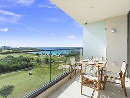 Fourteen at Mullet Bay