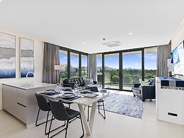 Fourteen at Mullet Bay