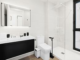 Fourteen at Mullet Bay