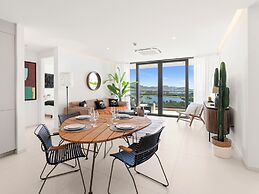 Fourteen at Mullet Bay