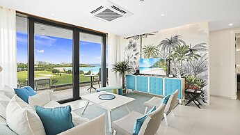 Fourteen at Mullet Bay