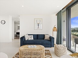 Fourteen at Mullet Bay