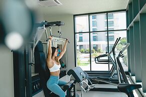 Fourteen at Mullet Bay