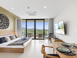 Fourteen at Mullet Bay