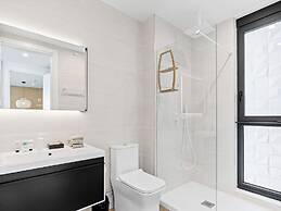 Fourteen at Mullet Bay