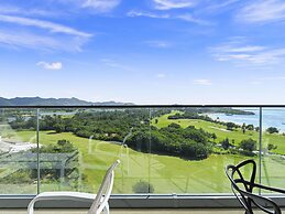 Fourteen at Mullet Bay