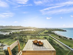 Fourteen at Mullet Bay