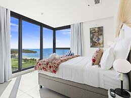 Fourteen at Mullet Bay