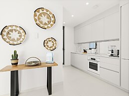 Fourteen at Mullet Bay