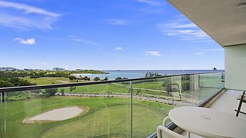 Fourteen at Mullet Bay