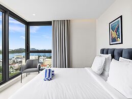 Fourteen at Mullet Bay