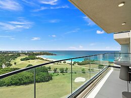 Fourteen at Mullet Bay