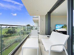 Fourteen at Mullet Bay