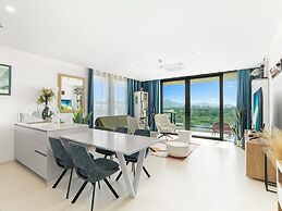 Fourteen at Mullet Bay