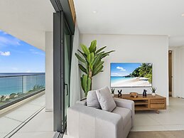 Fourteen at Mullet Bay