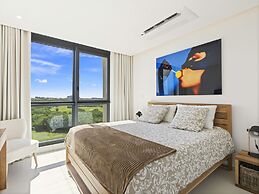 Fourteen at Mullet Bay