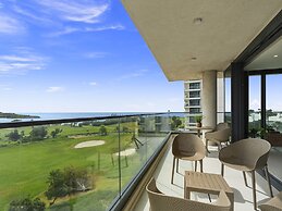 Fourteen at Mullet Bay