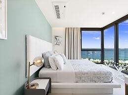 Fourteen at Mullet Bay