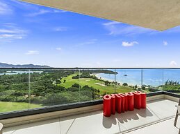 Fourteen at Mullet Bay