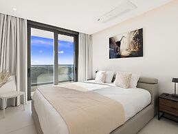 Fourteen at Mullet Bay