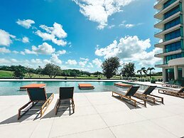 Fourteen at Mullet Bay