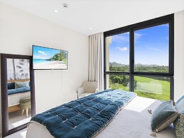 Fourteen at Mullet Bay