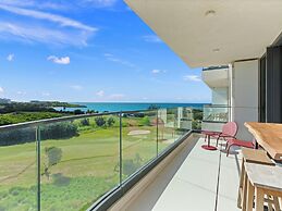 Fourteen at Mullet Bay