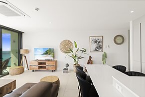 Fourteen at Mullet Bay