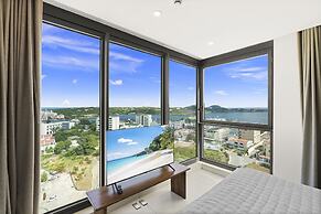 Fourteen at Mullet Bay