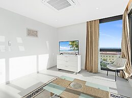 Fourteen at Mullet Bay