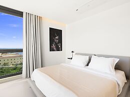 Fourteen at Mullet Bay