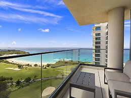 Fourteen at Mullet Bay