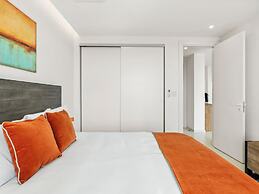 Fourteen at Mullet Bay