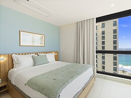 Fourteen at Mullet Bay