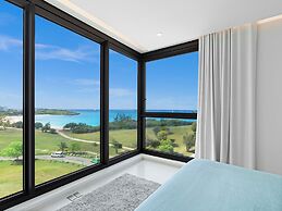 Fourteen at Mullet Bay