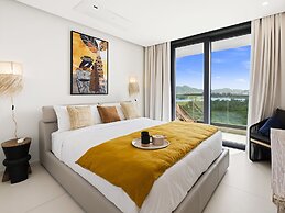 Fourteen at Mullet Bay