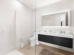 Fourteen at Mullet Bay