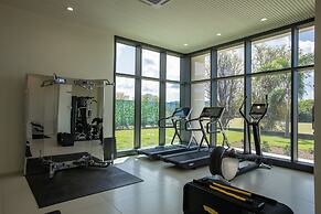 Fourteen at Mullet Bay