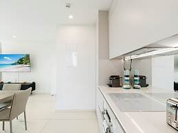 Fourteen at Mullet Bay