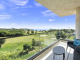 Fourteen at Mullet Bay