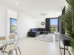 Fourteen at Mullet Bay