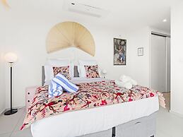 Fourteen at Mullet Bay