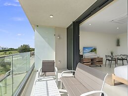 Fourteen at Mullet Bay