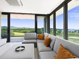 Fourteen at Mullet Bay