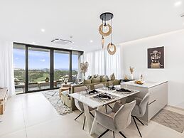 Fourteen at Mullet Bay