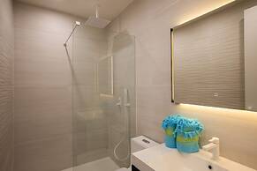 Fourteen at Mullet Bay