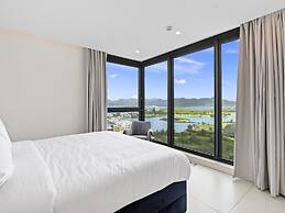 Fourteen at Mullet Bay