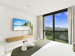 Fourteen at Mullet Bay