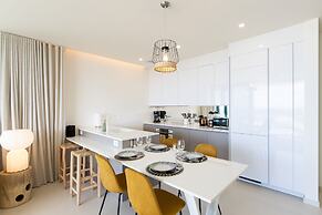 Fourteen at Mullet Bay