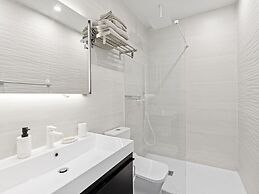 Fourteen at Mullet Bay